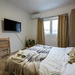 Cozy Studio Retreat - Quiet, Premium Stay