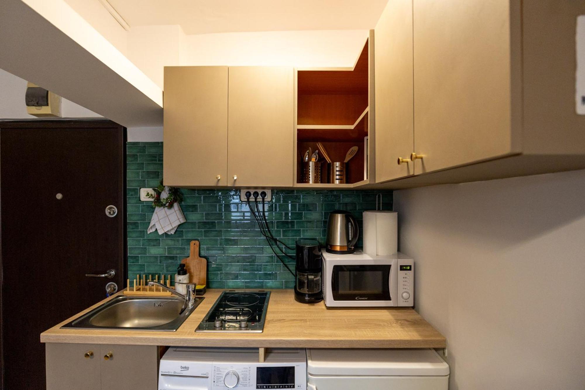 Cozy Retreat - Quiet, Premium Apartment